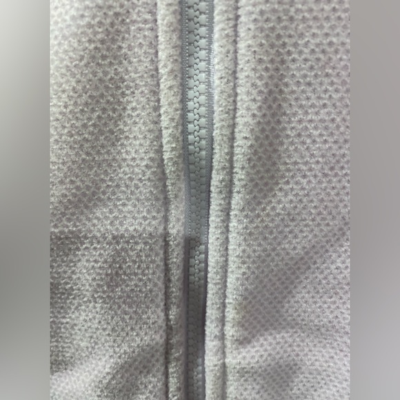 Bench Hoddie - Picture 2 of 3